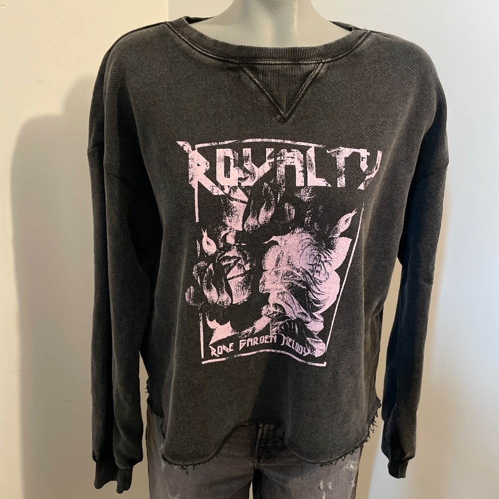 Paige sweatshirt long sleeve crewneck raw hem faded wash cotton black small
